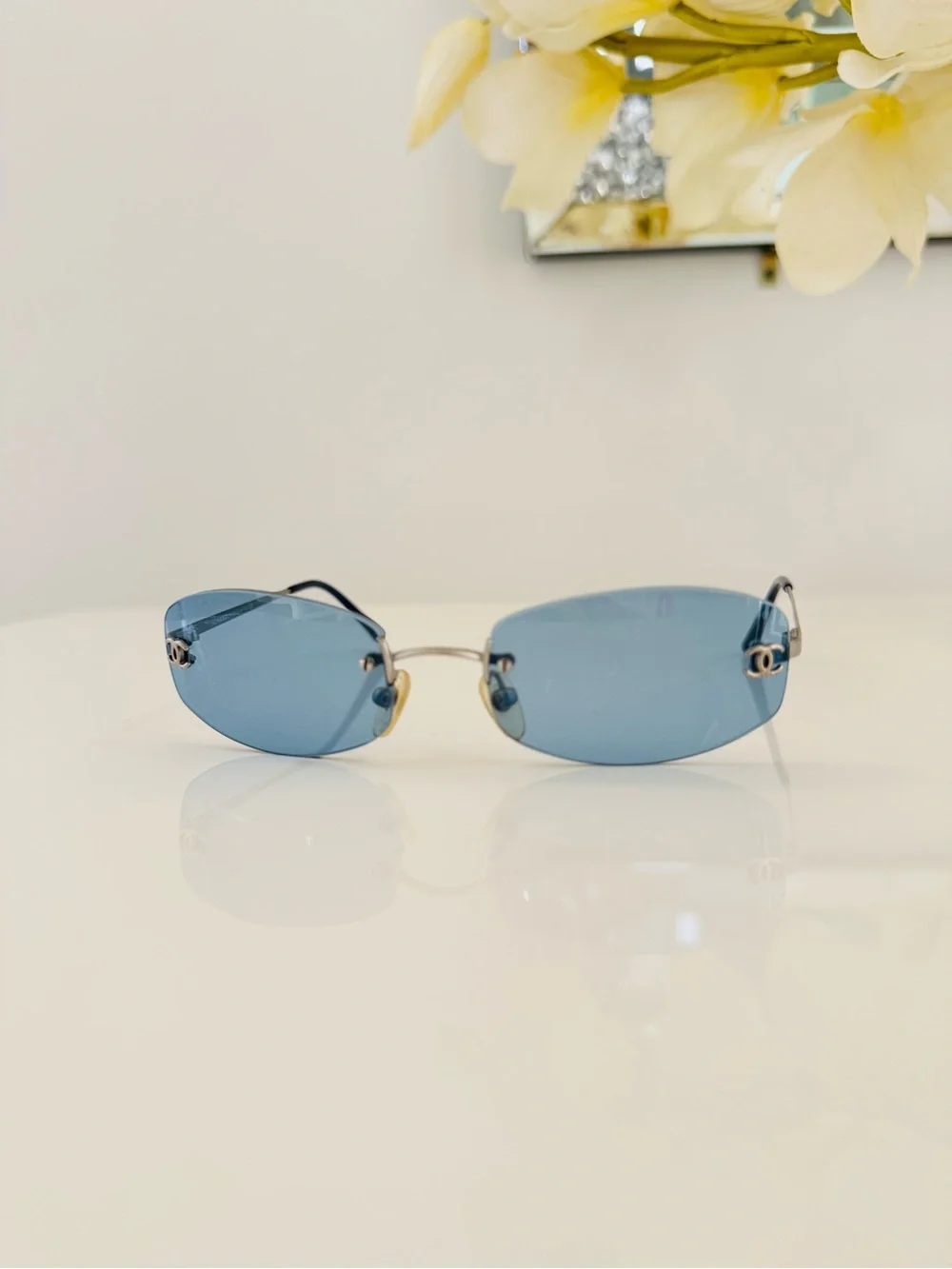 RARE 💫 Vintage Authentic Chanel blue rimless sunglasses.